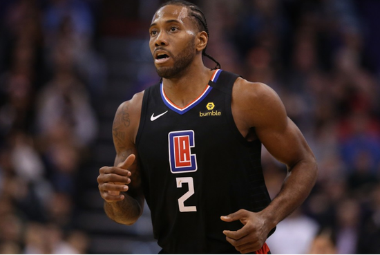 两代球星同 两代球星同